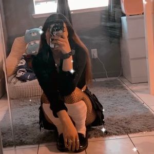 Meet your Posher, Hilda